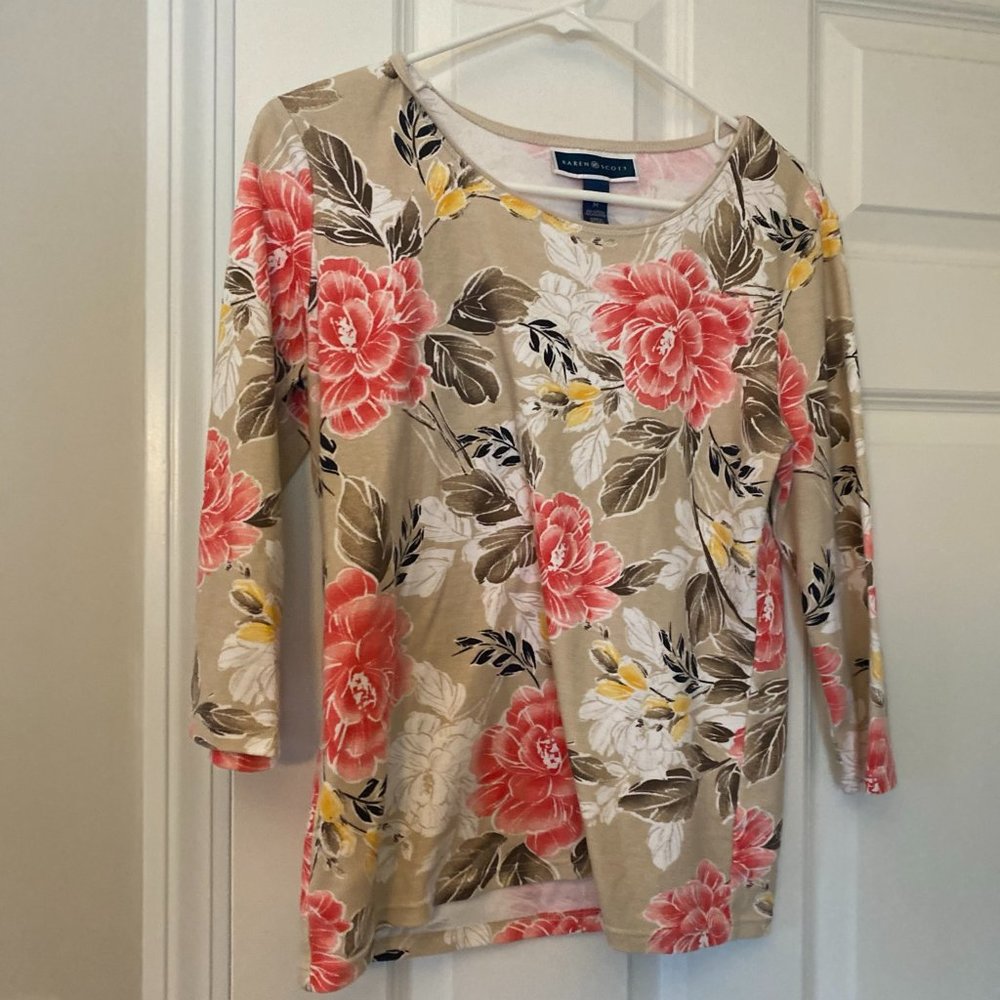 Floral Sweater Top with 3/4 Length Sleeves